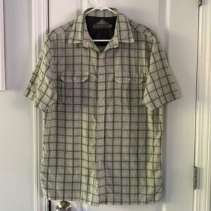 Croft & barrow mens quick dry button up‎ shirt size M  cream green plaid pockets